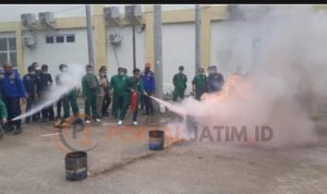 RSUD Waluyo Jati Berikan Pelatihan Simulasi Penanggulangan Bencana Dan Kebakaran