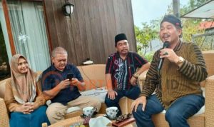 CSR PT YTL Paiton dan Kecamatan Krejengan Serahkan Bantuan Bibit Anggur