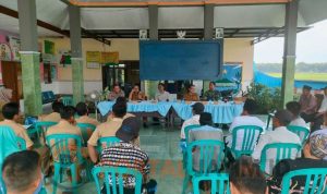 Membahas TKD, Koramil Paiton Hadiri Musdes