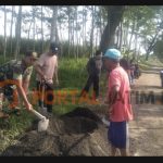 Komsos, Koramil Maron Ajak Masyarakat Benahi Jalan