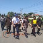 Polsek Lumajang Kota Lakukan Pengamanan dan Pemasangan Pall Permanen di JLT