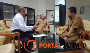 Buntut Pemberian Keterangan Palsu Oknum Kades, Beberapa Orang ini Datangi Gedung DPR