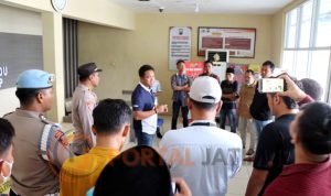 Mantan Kades dan Kades Batuampar Pelaku Penganiayaan Terhadap Dua Wartawan Resmi Ditahan