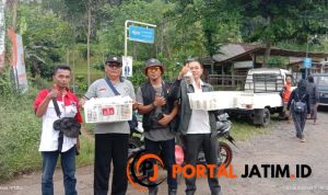 Camat Maron dan DPK LSM Lira Maron Serta Beberapa Aktivis Gelar Pembagian Takjil 