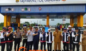 Gubernur Khofifah Tinjau Kesiapan Tol Paspro Exit Tol Gending