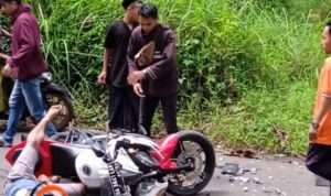 Dua Pengendara Sepeda Motor Adu Banteng, Begini Nasibnya 