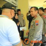 Dari Pintu ke Pintu Kapolda Jatim Dengarkan Curhatan Warga 