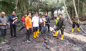 Wakapolres Dampingi Menko PMK di Lokasi Terdampak Banjir Lahar Dingin