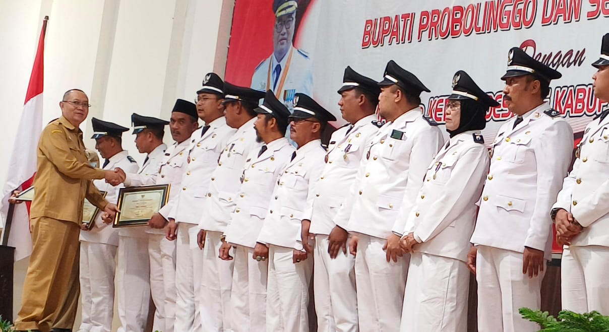 Foto: Kades penerima pengghargaan