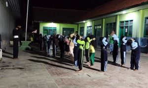 Latihan Ekstrakurikuler Pencak Silat Pamur SDN Ketapang Barat 1 Membludak