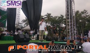 Muhaimin Iskandar Wapres Nomer Urut 01 Hijaukan Lapangan Randuagung  Lumajang