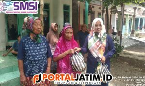 Nur Hikmatus Syaadah Berikan Bantuan Sembako kepada Lansia dan Janda Tua di Maron, Tiris, Krucil