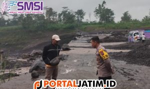Warning!! Kepada Warga dan Sopir Truck Yang Hendak Menyeberang Sungai Besuksat
