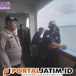 Personel Polairud Polresta Banyuwangi Melaksanakan Giat Patroli dan Pemeriksaan Alat Keselamatan Diatas KMP Surya Alya