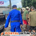 Ciptakan Lingkungan Bebas Sampah Plastik, Masyarakat Bersama Polairud Bersihkan Sampah Plastik Dialiran Sungai Meneng