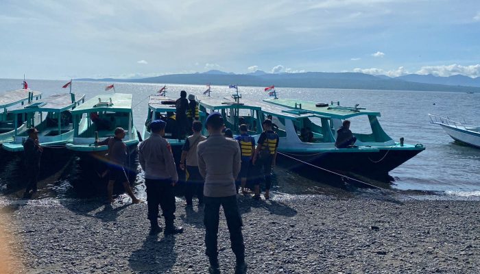Laksanakan Giat Patroli Dikawasan Wisata Pantai, Personel Polairud Ingatkan Ini