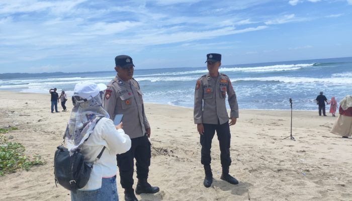 Kapolsek Tegaldlimo Iptu Sadimun, S.H. Bersama Anggota Polsek Tegaldlimo Lakukan Patroli Pengamanan Disejumlah Titik 