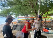 Personel Polairud Polresta Banyuwangi Sambangi Nelayan Dan Masyarakat Pesisir Pantai Waru Jajar