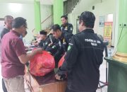 Pemdes Pabean Bagikan Ratusan Parcel