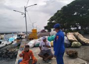 Sambangi Dermaga Pelabuhan Marina Boom Banyuwangi Ini Himbuan Petugas 