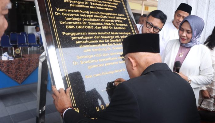 Unitomo Kenang Perjuangan Dr Soetomo