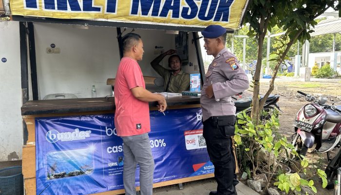 Sambangi Kawasan Obyek Wisata Bangsring Underwater Ini Himbuan Personel Polairud Polresta Banyuwangi 
