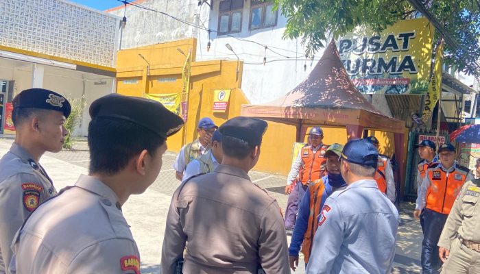 Polres Gresik Tertibkan Parkir Liar, Sejumlah Jukir Tak Terdaftar Ditemukan