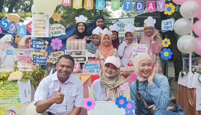 Salut, Pelajar Ini Mampu Gelar Bazar