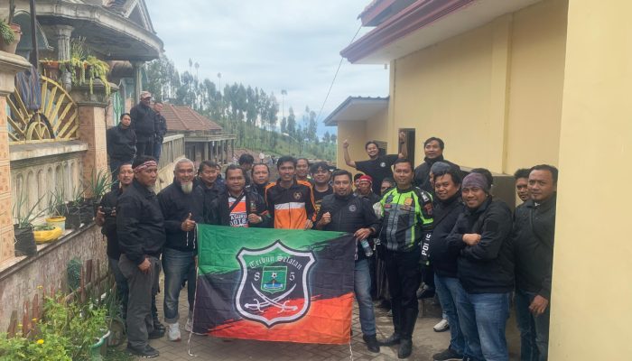 Sat Intelkam Polres Pasuruan Gelar Bakti Sosial Bareng Suporter Sakera Mania Di Tosari