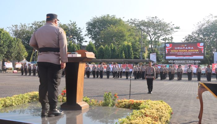 Polres Pasuruan Gelar Sertijab Dan Kenaikan Pangkat 60 Anggota