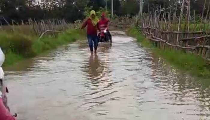 Warga Kepulauan Kangean Desak Perbaikan Jalan Rusak Kalinganyar–Pajennangger