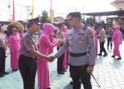 Kapolresta Banyuwangi Menggelar Upacara Kenaikan Pangkat Sebanyak 54 Personel