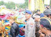 Personel Satpolairud Polresta Banyuwangi Lakukan Pengamanan Acara Petik Laut Dikawasan Pesisir Pantai Rajegwesi