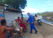 Personel Polairud Polresta Banyuwangi Lakukan Patroli Dan Sosialisasi Dikawasan Pesisir Pantai Meneng