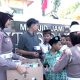 Srikandi Giri Satlantas Polres Gresik Hadir Di Tengah Masyarakat, Jaga Keamanan Dan Berbagi Berkah Jumat