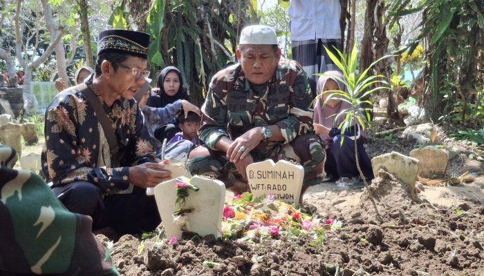 Satgas TMMD ke-125 Kodim 0825/Banyuwangi Bantu Prosesi Pemakaman Warga di Sekitar Lokasi TMMD