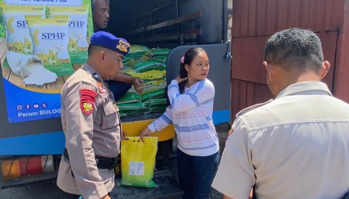 Satpolairud Polresta Banyuwangi Gelar Operasi Pangan Murah Berupa Operasi Bazar Beras SPHP