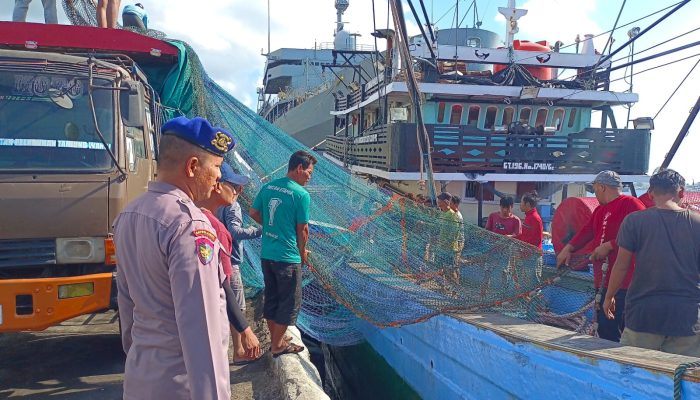 Sambangi Kawasan Dermaga Tanjungwangi Dan Sekitarnya Ini Himbuan Personel Satpolairud Polresta Banyuwangi