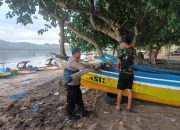 Personel Satpolairud Polresta Banyuwangi Lakukan Patroli Dikawasan Pesisir Pantai Pathuk