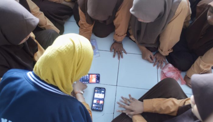 Lewat Aplikasi Inarisk, Pelajar Krejengan Dilatih Jadi Generasi Tanggap Bencana