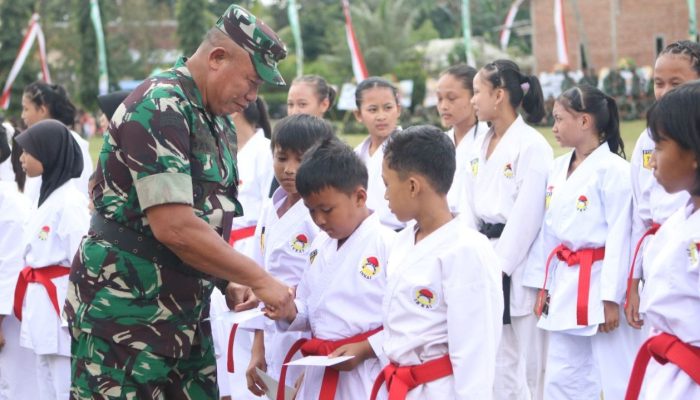 Irdam V/Brawijaya Apresiasi Prestasi Karate Binaan Kodim 0825/Banyuwangi