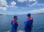 Personel Polairud Polresta Banyuwangi Lakukan Patroli Perairan Selat Bali