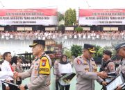 Kapolresta Banyuwangi Berikan Penghargaan kepada 43 Personel Berprestasi
