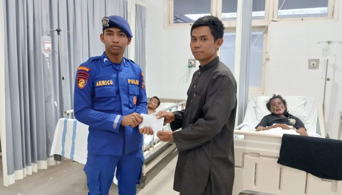 Danpal KP. X-2001 Saluran Bantuan Kepada Korban KM. Anugerah Indah 18