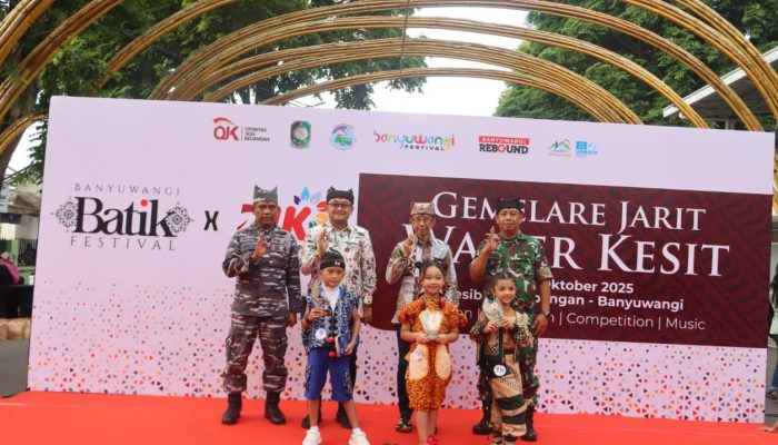 Kasdim 0825/Banyuwangi Hadiri Festival Batik “Gamelare Jarit Wader Kesit”, Paduan Budaya, Elegansi, dan Cinta Tanah Air