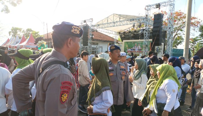 Personel Polairud Polresta Banyuwangi Lakukan Patroli Dan Pengamanan Bersama