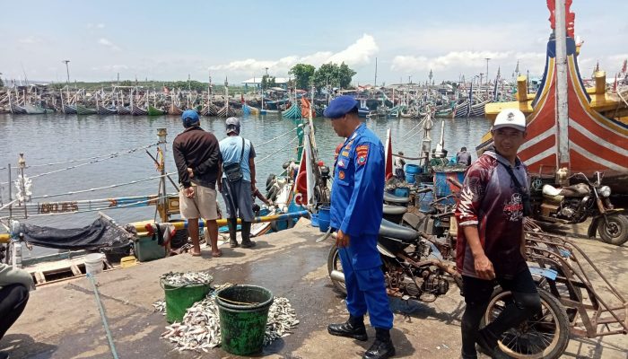 Satpolairud Polresta Banyuwangi Pererat Kemitraan Dengan Masyarakat Pesisir