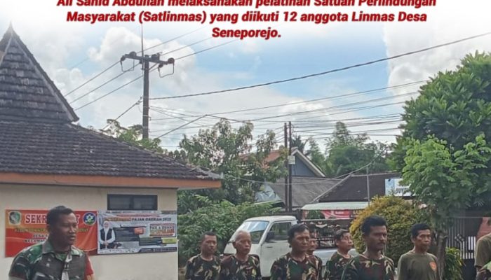 Babinsa Seneporejo Latih Satlinmas untuk Tingkatkan Kesiapsiagaan Keamanan Desa