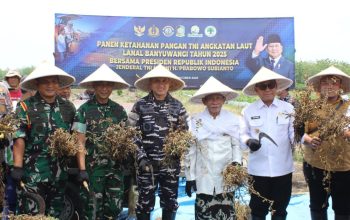 Dandim 0825/Banyuwangi Wujudkan Sinergi TNI dan Petani Melalui Panen Ketahanan Pangan Nasional 4 IMG 20251029 WA0037