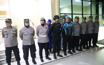 Pasukan Brimob Tiba di Sumenep, Kapolres Pimpin Apel untuk Pengamanan Kangean
